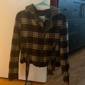 Forever 21 women’s synthetic wool lined jacket